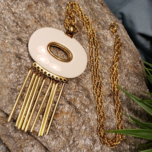 Vtg Kenneth Lane KJL Lucite Gold Tassle Necklace - Picture 5 of 14